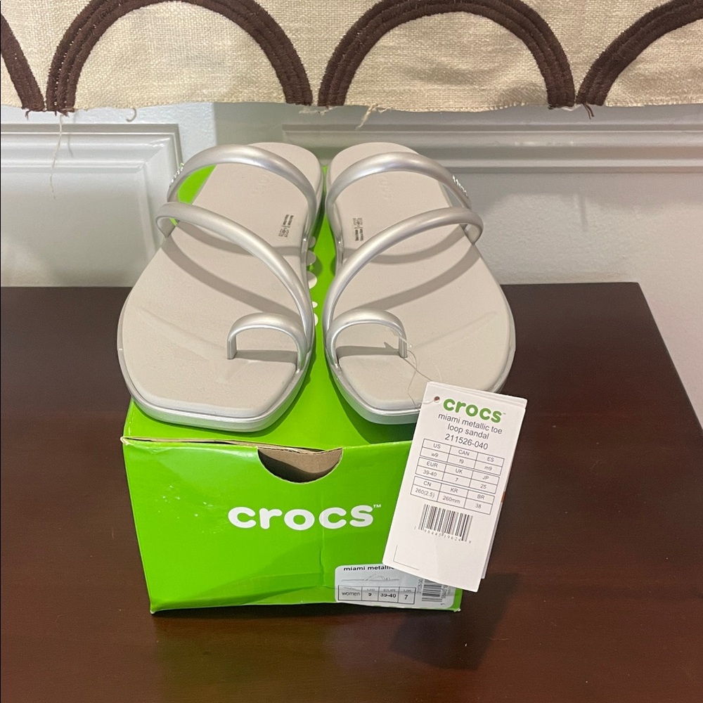 CROCS Metallic Silver Sandals